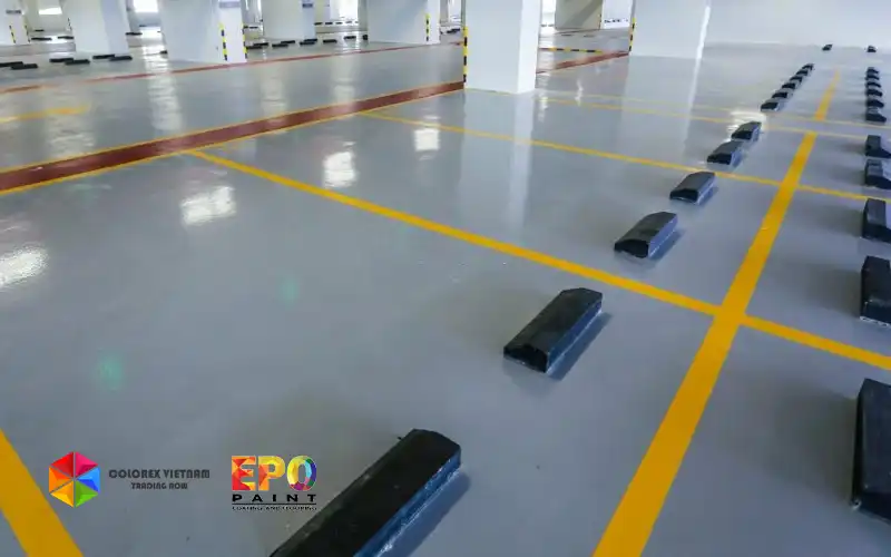 SƠN KẺ VẠCH CHO TOÀ NHÀ